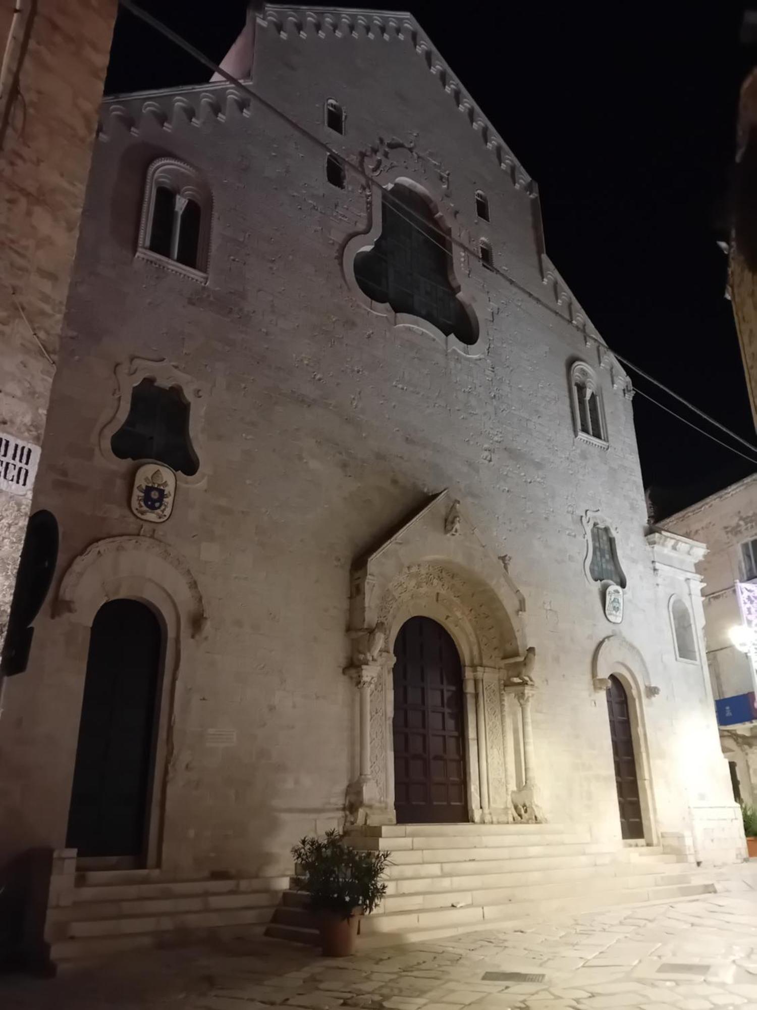 B & B La Grotta Bisceglie Exterior foto